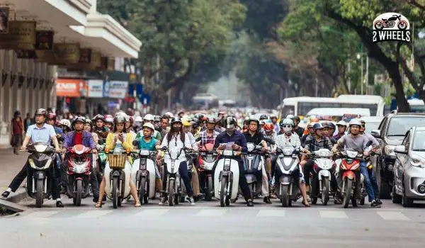 Exploring the Transportation in Vietnam 7 Transportation in Vietnam is motorbike so popular