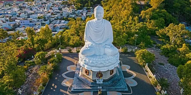 What to Do in Nha Trang? Top 9 Places to Have Fun and Forget the Way Back 18 long son pagoda